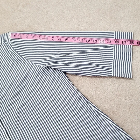 Chico’s No Iron Button Front Shirt Size 12/14 Blue/gray White Stripe 3/4 Sleeve - Picture 8 of 10